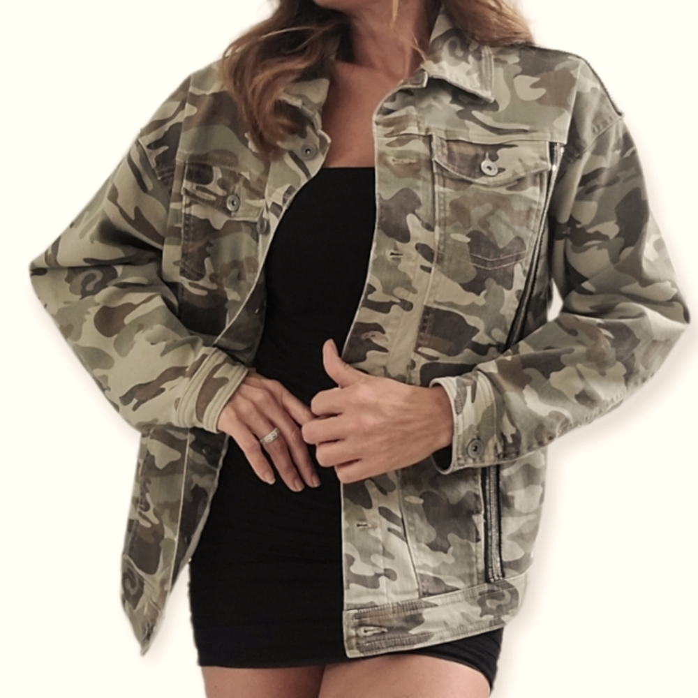 Kendall and Kylie Elevated Camo Denim Jacket With Sequin Embellishments … - Picture 6 of 12